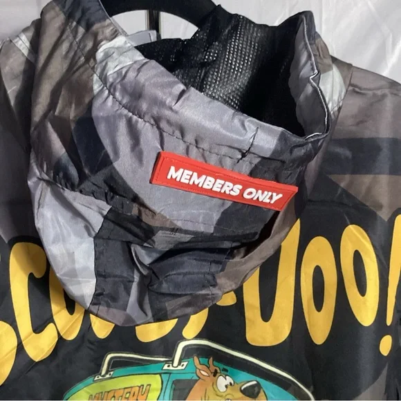 Members Only Scooby Doo Windbreaker Hooded Jacket Unisex Large Nickelodeon NWT - Picture 8 of 11
